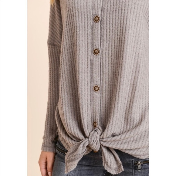 🛍NEW! Long Sleeve Hooded Top! - Picture 3 of 5